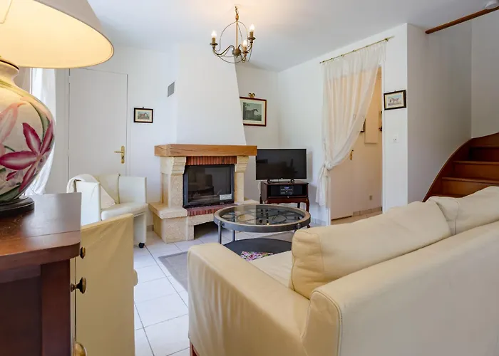 Domaine De Clairefontaine-2 By Interhome