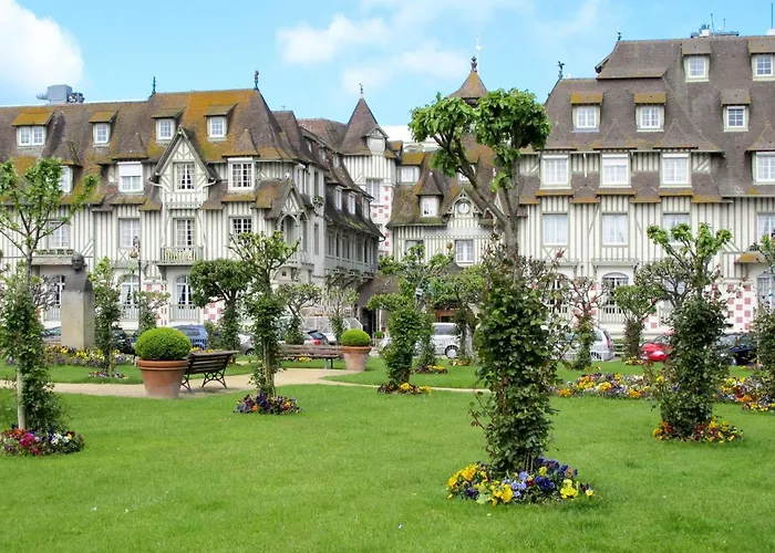 Сasa de vacaciones Domaine De Clairefontaine-2 By Interhome Deauville